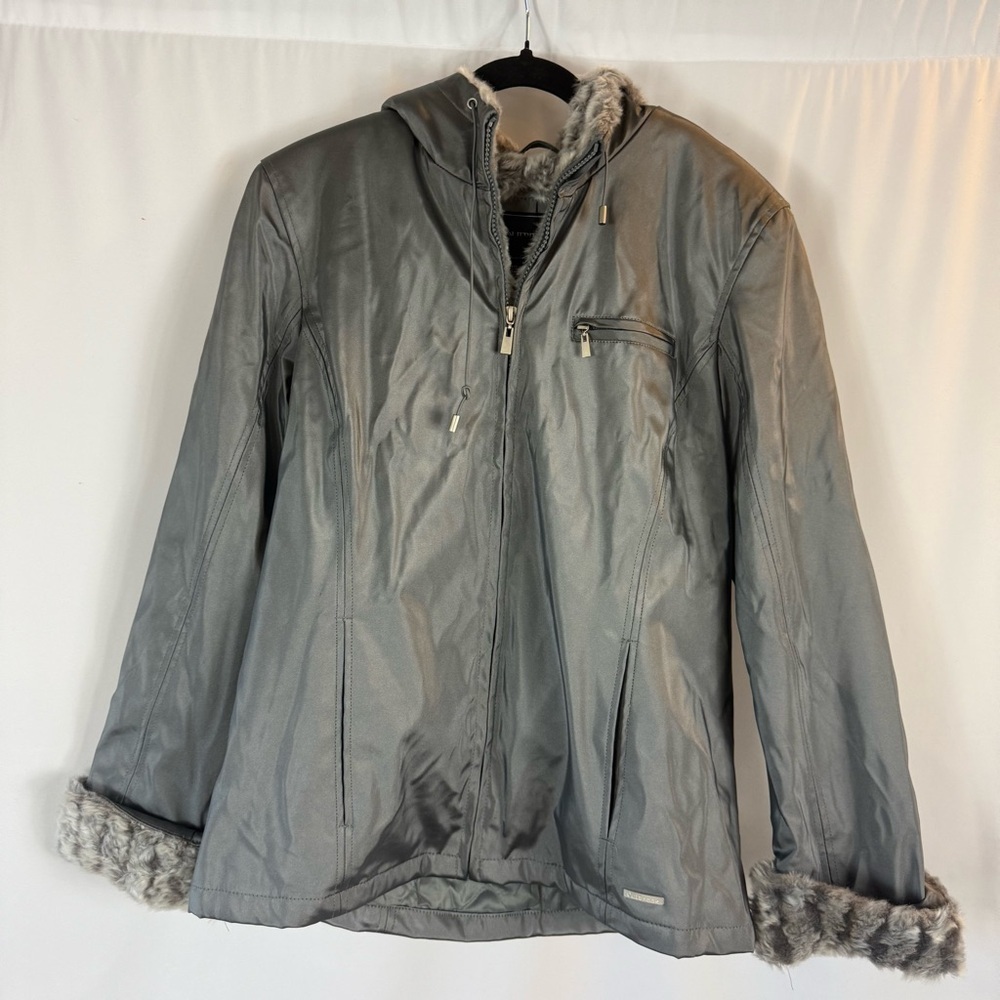 Vintage Gray Outbrook Jacket With Fur Hood Size: M 8/10